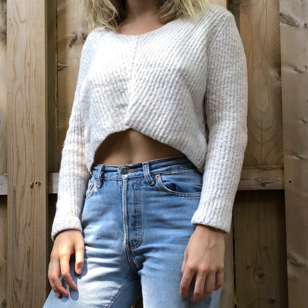 COPY - Cropped white sweater